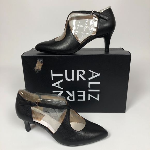 naturalizer okira pumps